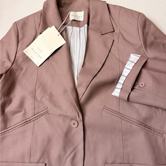 Mauve Blazer and Tailored Shorts Set - Picture 11 of 15